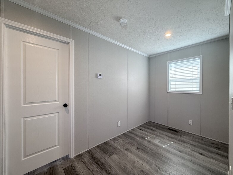 Building Photo - 52780 S Zacharias Ct