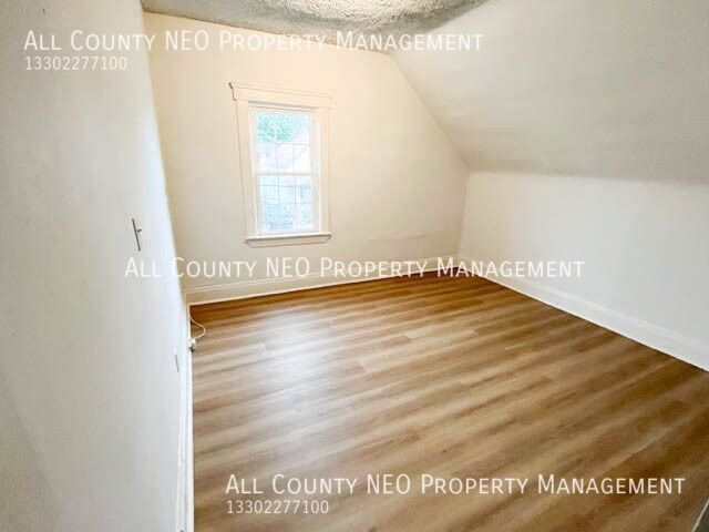 Building Photo - 3431 W 49th St