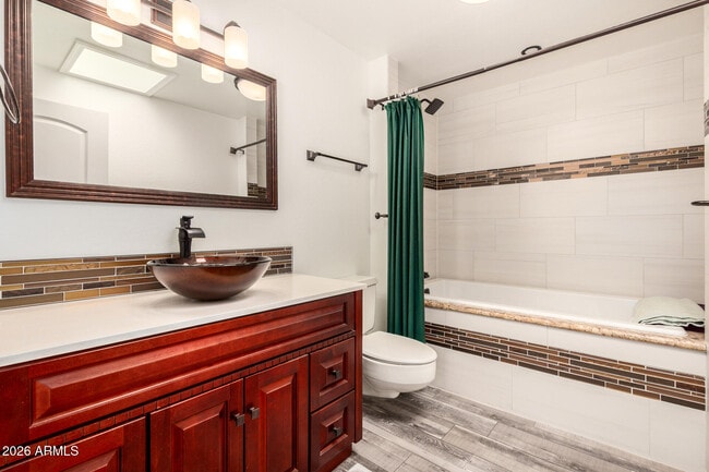 Building Photo - 11118 W Mountain View Rd