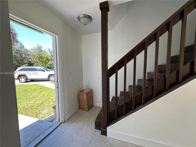 Building Photo - 5535 Tenth Ave