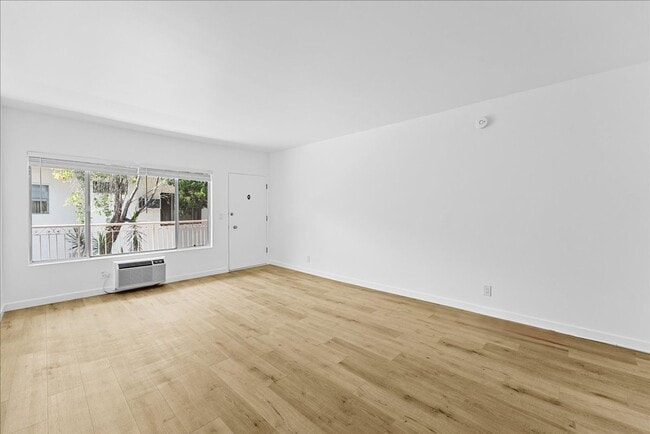 Primary Photo - 11661 Erwin St