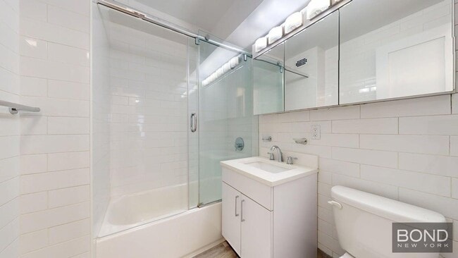 Building Photo - 405 E 56th St