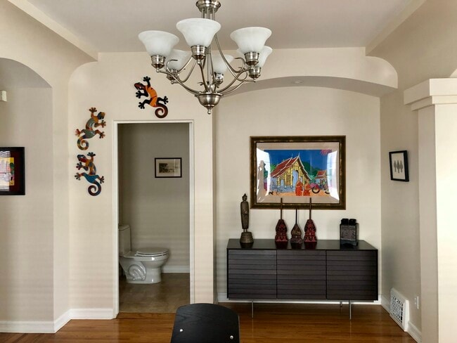 Dining Room - 827 12th St