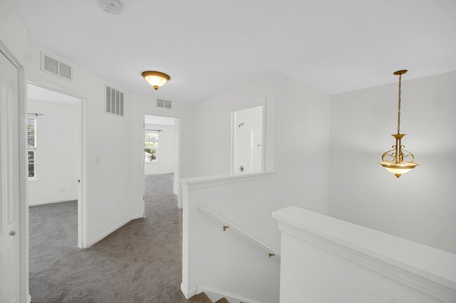 Building Photo - 1243 Waverly Dr