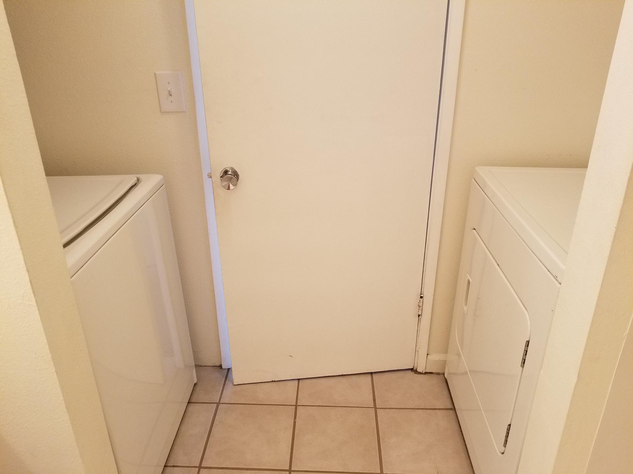 Building Photo - 511 Constitution Ave S