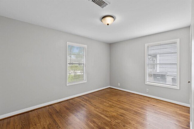 Building Photo - 3606 Wentworth St