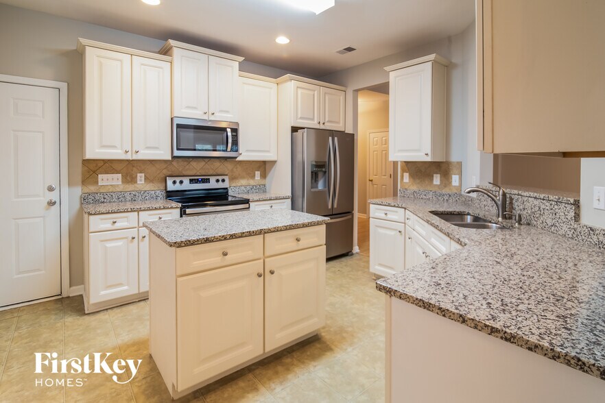 Building Photo - 5102 Village Crier Ln