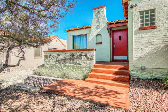 Building Photo - 801 McKelligon Dr