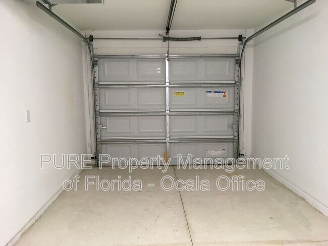 Building Photo - 2581 W Castania Dr