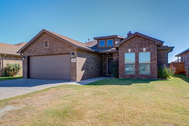Building Photo - 13811 Uvalde Ave