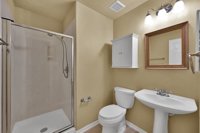 Building Photo - 7 S Hawthorne Hollow Cir