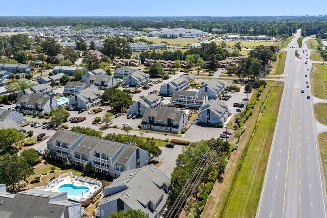 Building Photo - 3700 Golf Colony Ln