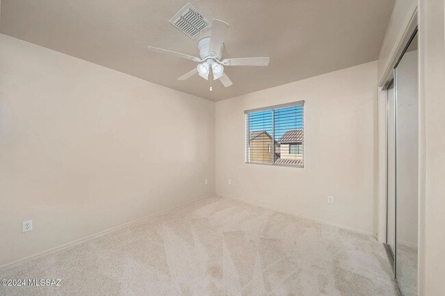 Building Photo - 4 bed/3bath in desirable Paseo Del Rio Community