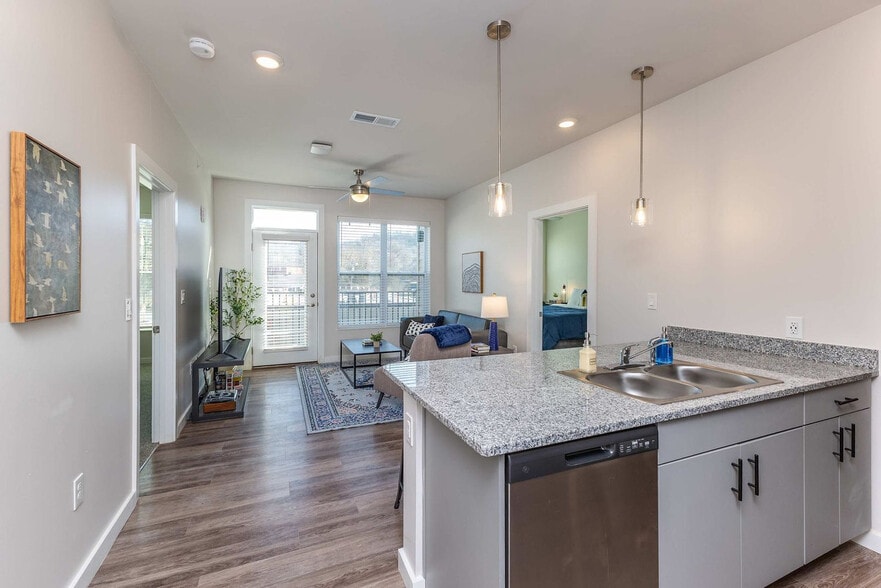 Building Photo - 1001 Marshall Ave