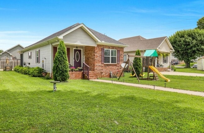 Building Photo - 397 W McGlothlin St