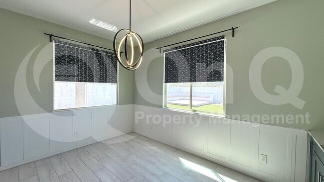 Building Photo - 26410 N Thornhill Dr
