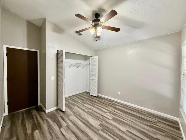 Building Photo - 8711 Busch Oaks St