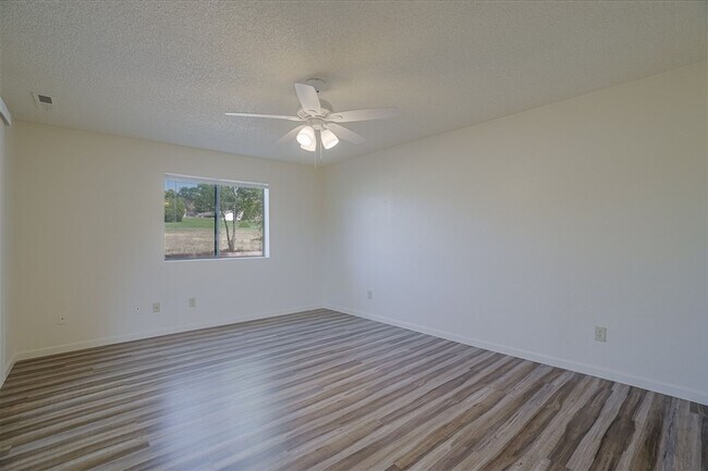 Building Photo - 1298 Tapadero Dr