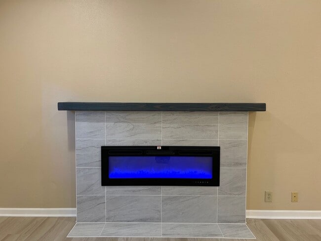 Building Photo - Serene 2 Bed, 2 Bath Updated Hidden Gem!