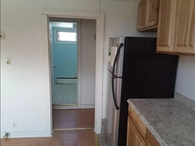 Building Photo - 9 Cherry St