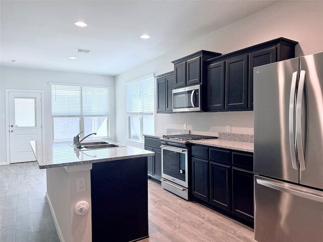 Building Photo - 309 Crowfoot Dr