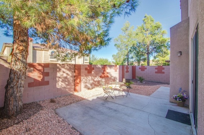 Building Photo - Summerlin west home