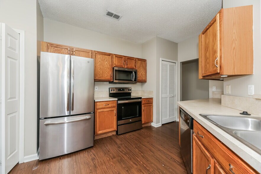 Building Photo - 7307 US Open Blvd