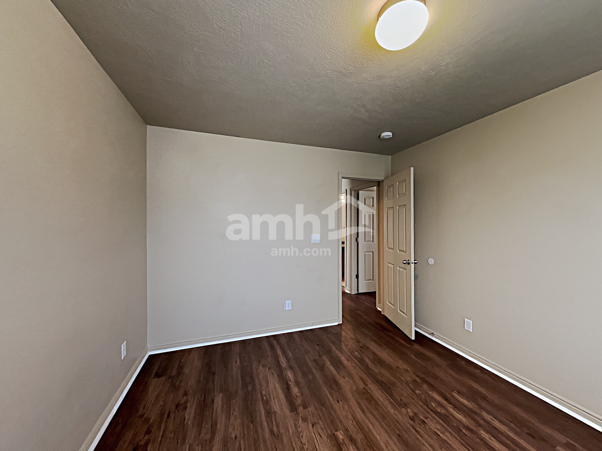 Building Photo - 1805 American Way