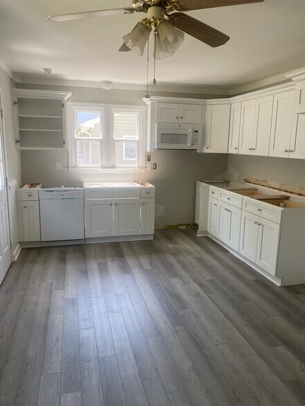 Kitchen - 6325 MacBeth Ct