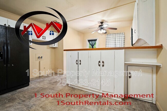 Building Photo - 2366 White St