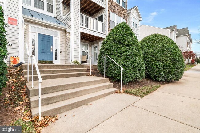 Building Photo - 5640 Wade Ct