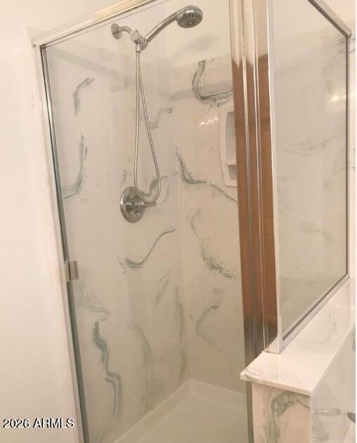 Building Photo - 890 S Golf View Dr