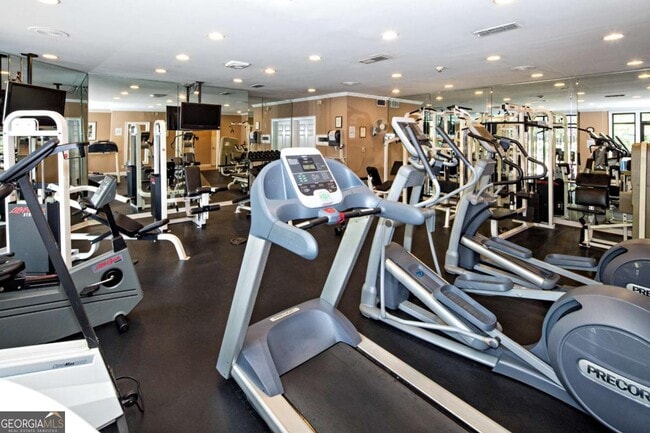 Building Photo - 4248 River Green Dr NW