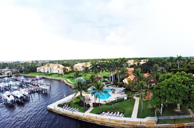 Building Photo - 123 Yacht Club Way