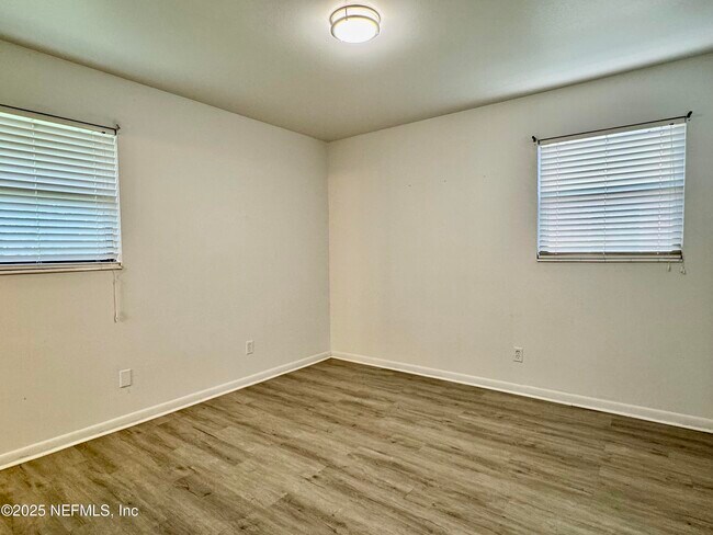 Building Photo - 10857 Dulawan Dr