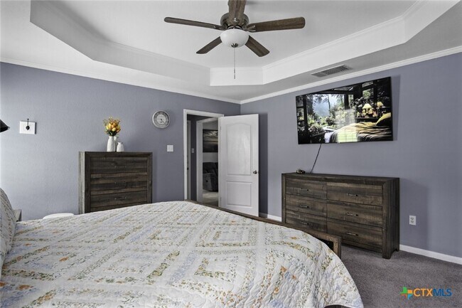 Building Photo - 5834 Greenforest Cir