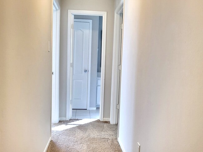 Building Photo - 7415 Hollister Ridge