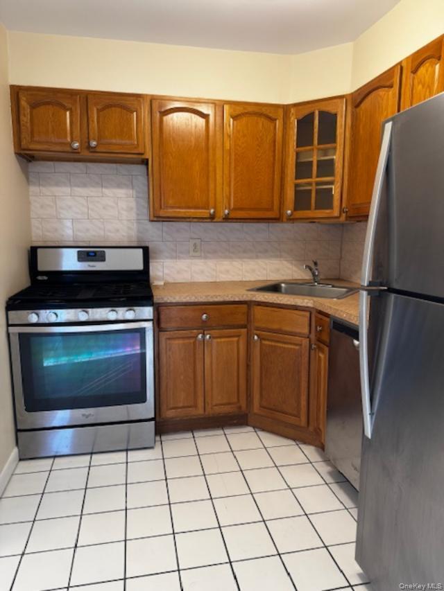 Building Photo - 150-40 Tahoe St