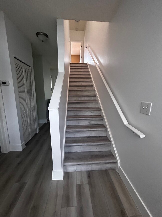Building Photo - 4980 Baraldi Cir