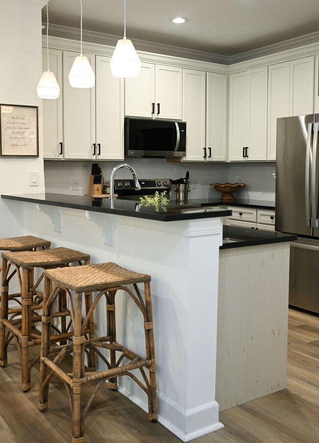 Building Photo - 90 Southaven Cir