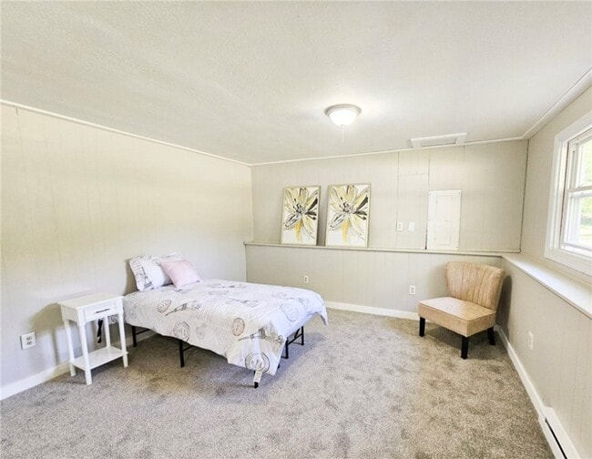 Building Photo - 861 Filkins Rd