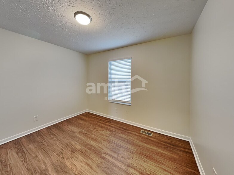 Building Photo - 7450 Sterling Springs Way