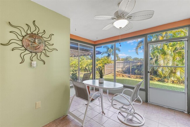 Building Photo - 3059 Hickory Dr