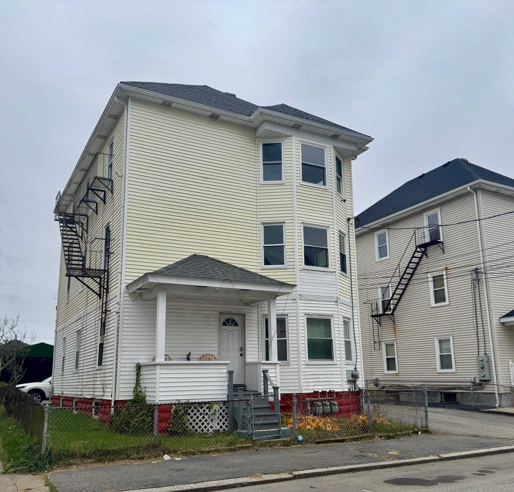 Building Photo - 61 John St