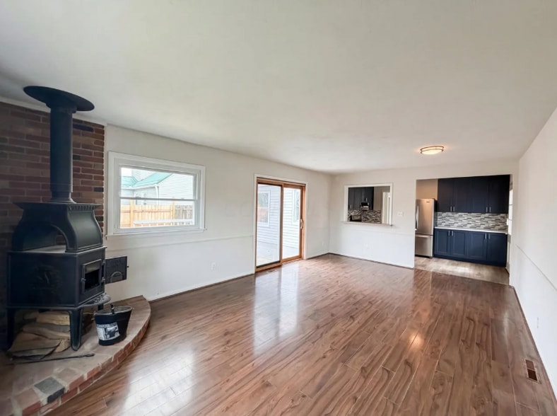 Building Photo - 413 Sherwood Dr W