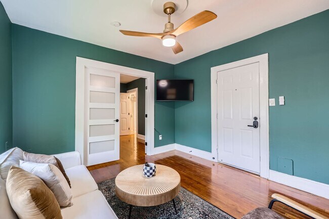 Building Photo - 225 S Oak Cliff Blvd