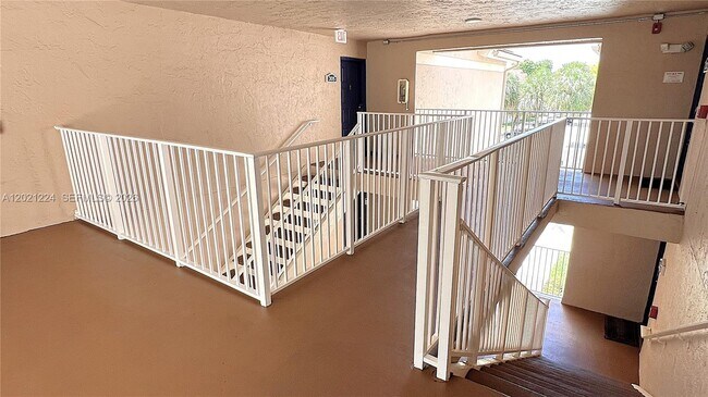 Building Photo - 15821 SW 104th Terrace