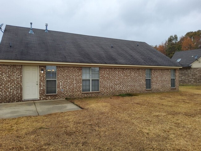 Building Photo - 8898 Rasco Hills Cove