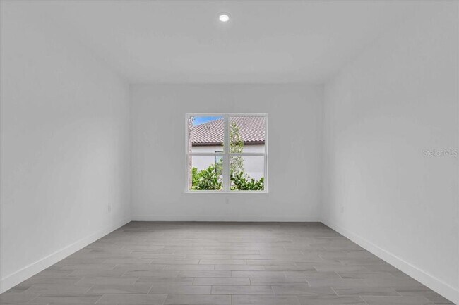 Building Photo - 10176 Silent Night Ln