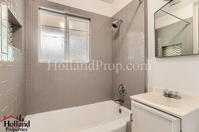 Building Photo - 5th 224-232 -Reside with me LLC